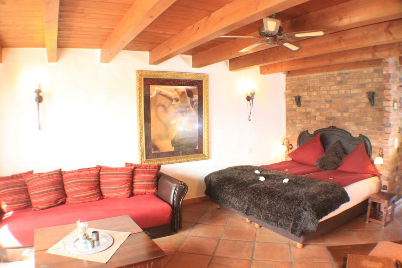 Hazienda Apartmenthotel - Fuer Ein Paar Tage Oder Monatelang Gernsbach Luaran gambar